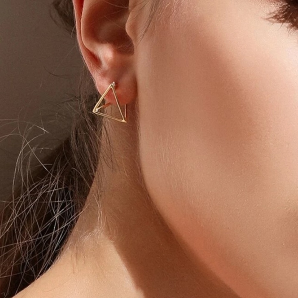 💛 Pyramid Earrings 💛